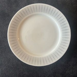 Six Johann Haviland porcelain Bavaria Germany dessert/bread & butter plates.